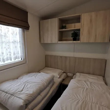 בקתה Stacaravan De Maravan מידלקרק